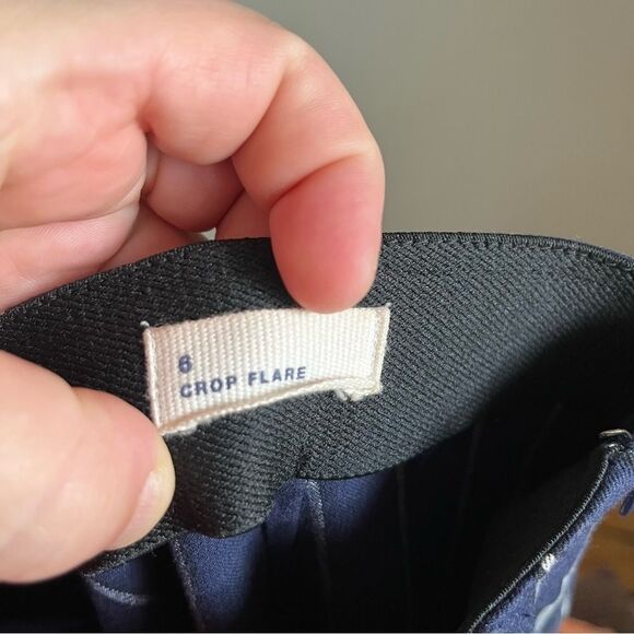 GAP Women Navy Blue Pin Striped Crop Flare Pants- Women 6 - Picture 7 of 8